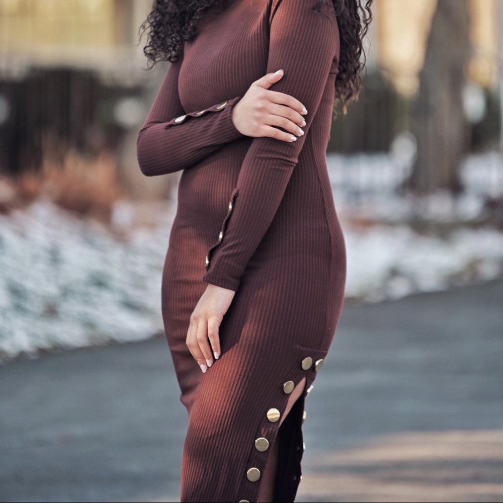 ‼️ Long Sleeve Sweater Dress Thigh Split Gold Side